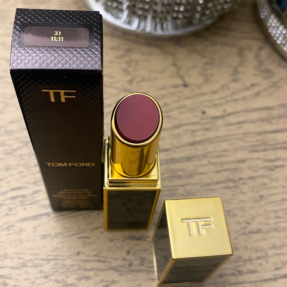 Tom Ford Satin Matte Lipstick 11:11
